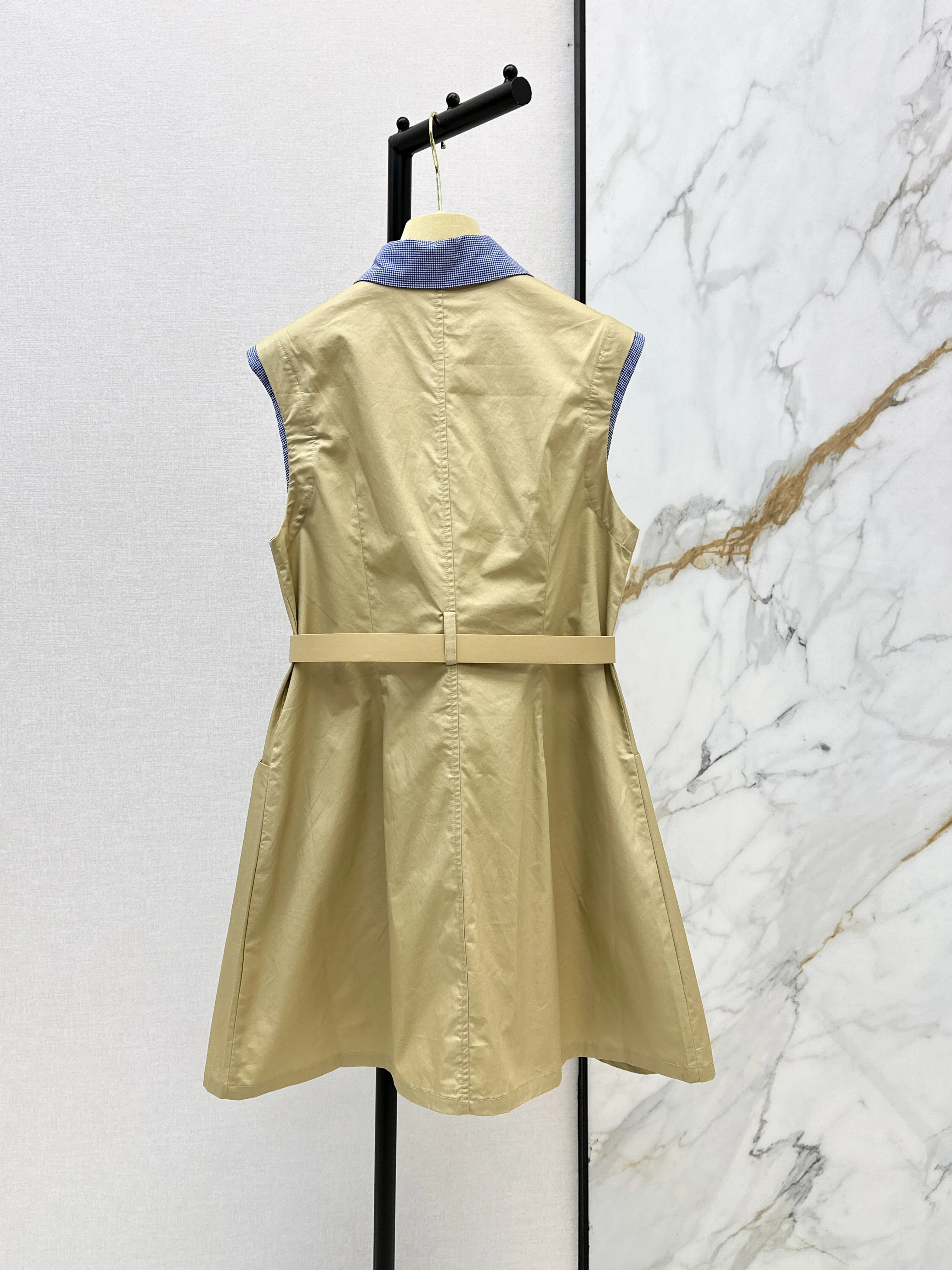 

2026 New Style Elegant Sleeveless Shirt Dress For Women With Waistline Design For Slimming Ideal For Formal Date Attire