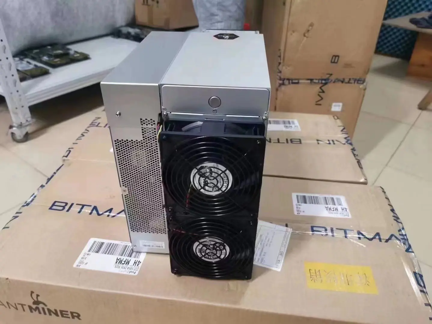 Antminer E9 (2.4Gh/2.1Gh) from Bitmain mining EtHash algorithm with  hashrate 2.4Gh/s  Include 1920W Power Supply