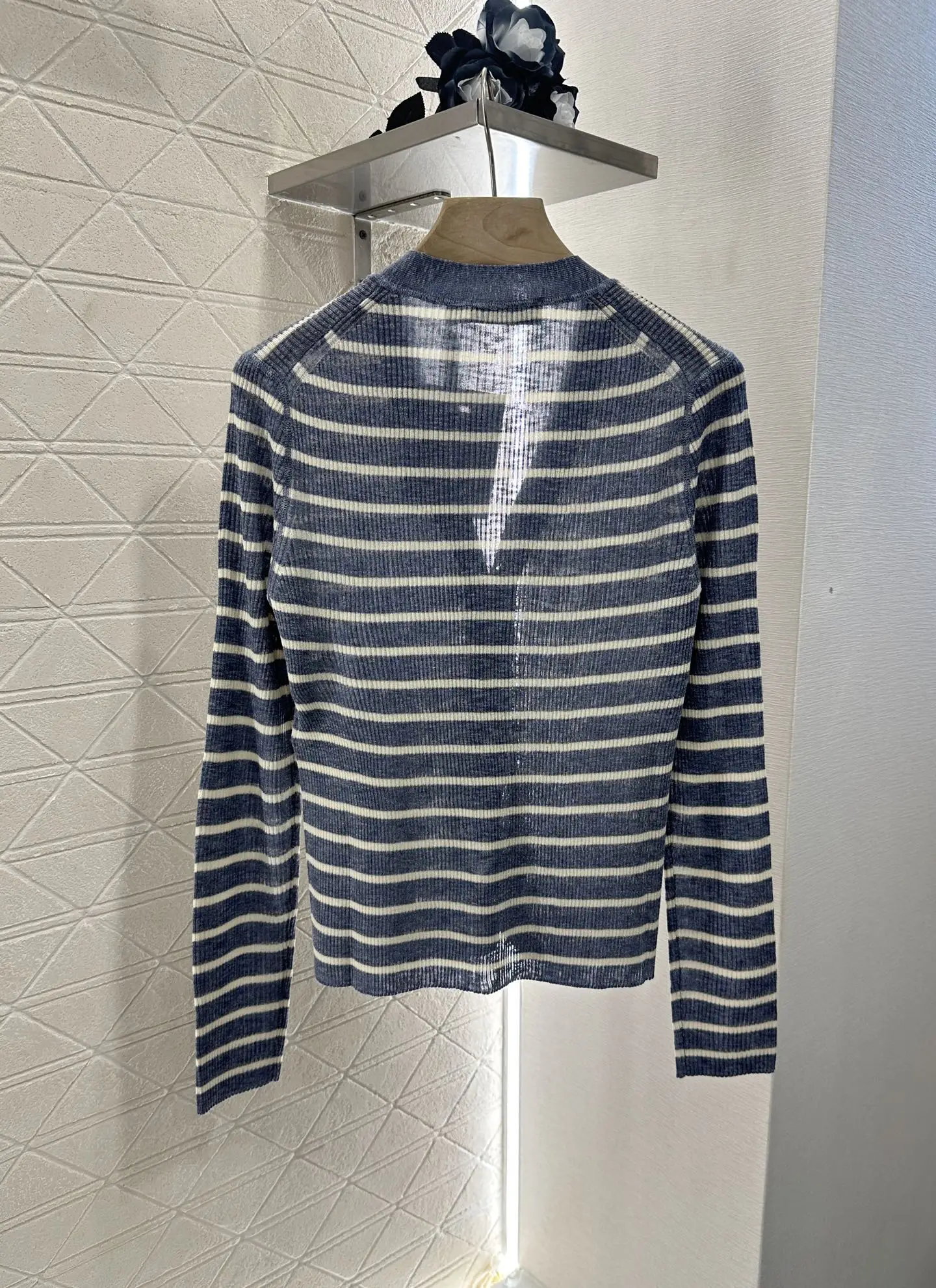 

25 New V-neck Button Decoration White Stripe Design Blue Fashion Loose Temperament Cardigan