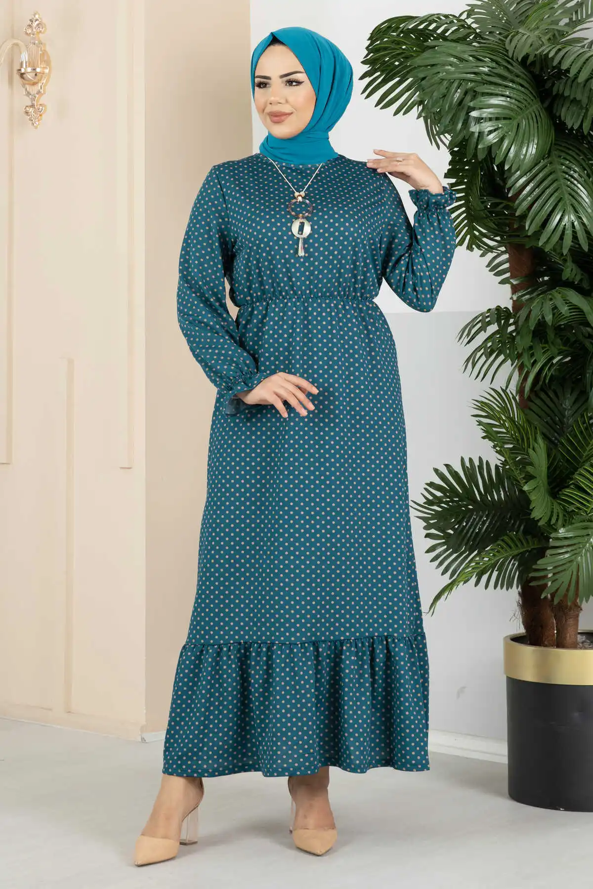 Polka Dot Patterned Hijab Dress Vintage Muslim Dress Women Middle East Abaya Hijab Luxury Long Sleeve Green Turkey Dresses For