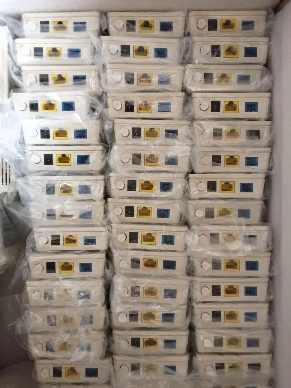 

5sets/bag ONU ONT FTTH modo com classe C +, a versão a mais atrasada do inglês de Termina, HG8310M, porto de GPON 1GE, 100%