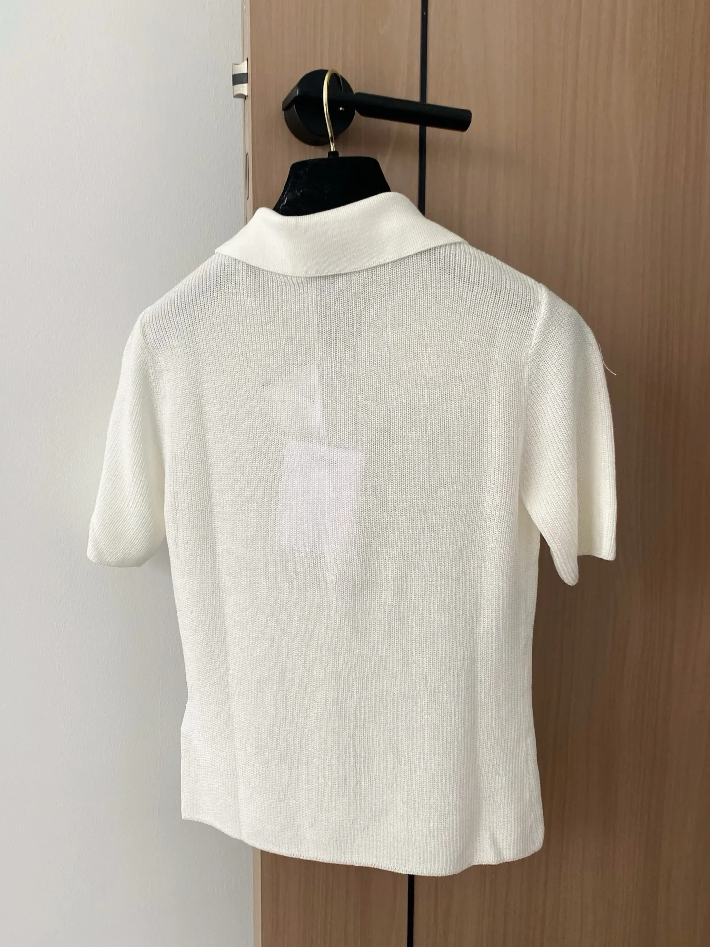 

25 Summer New Lapel Button Design Simple Breathable Comfortable Two-Color Knitted Short Sleeve