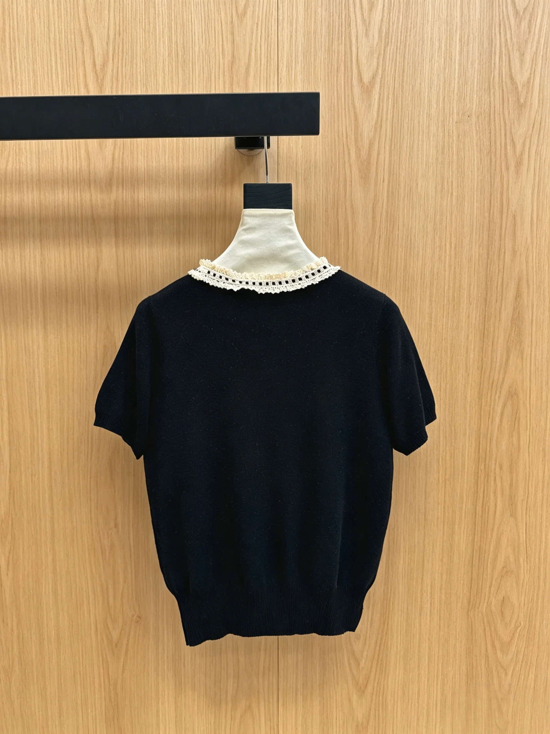 

2026 New Style Womens Black T Shirt Sizes M L Fashionable Simple Code 019