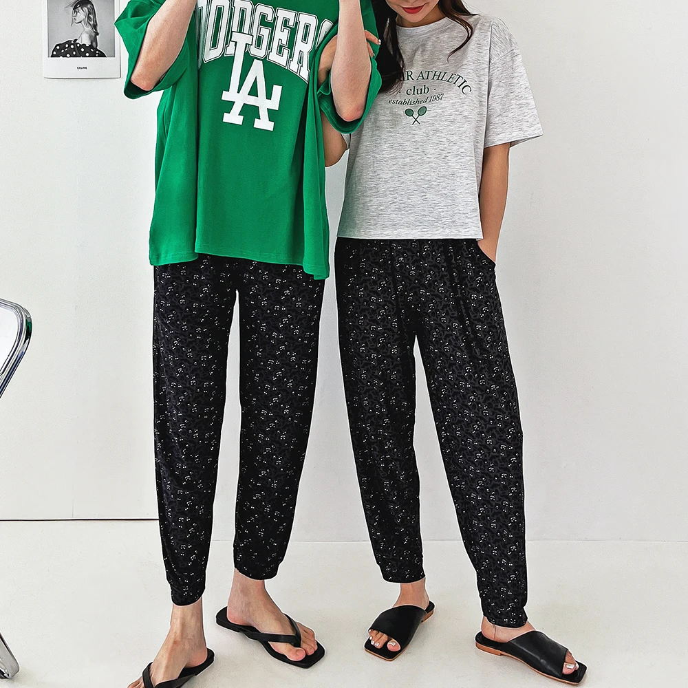 Unisex Summer Home Refrigerator Stretch Nine-Point Band Pants for Men and Women_Halloween Pattern