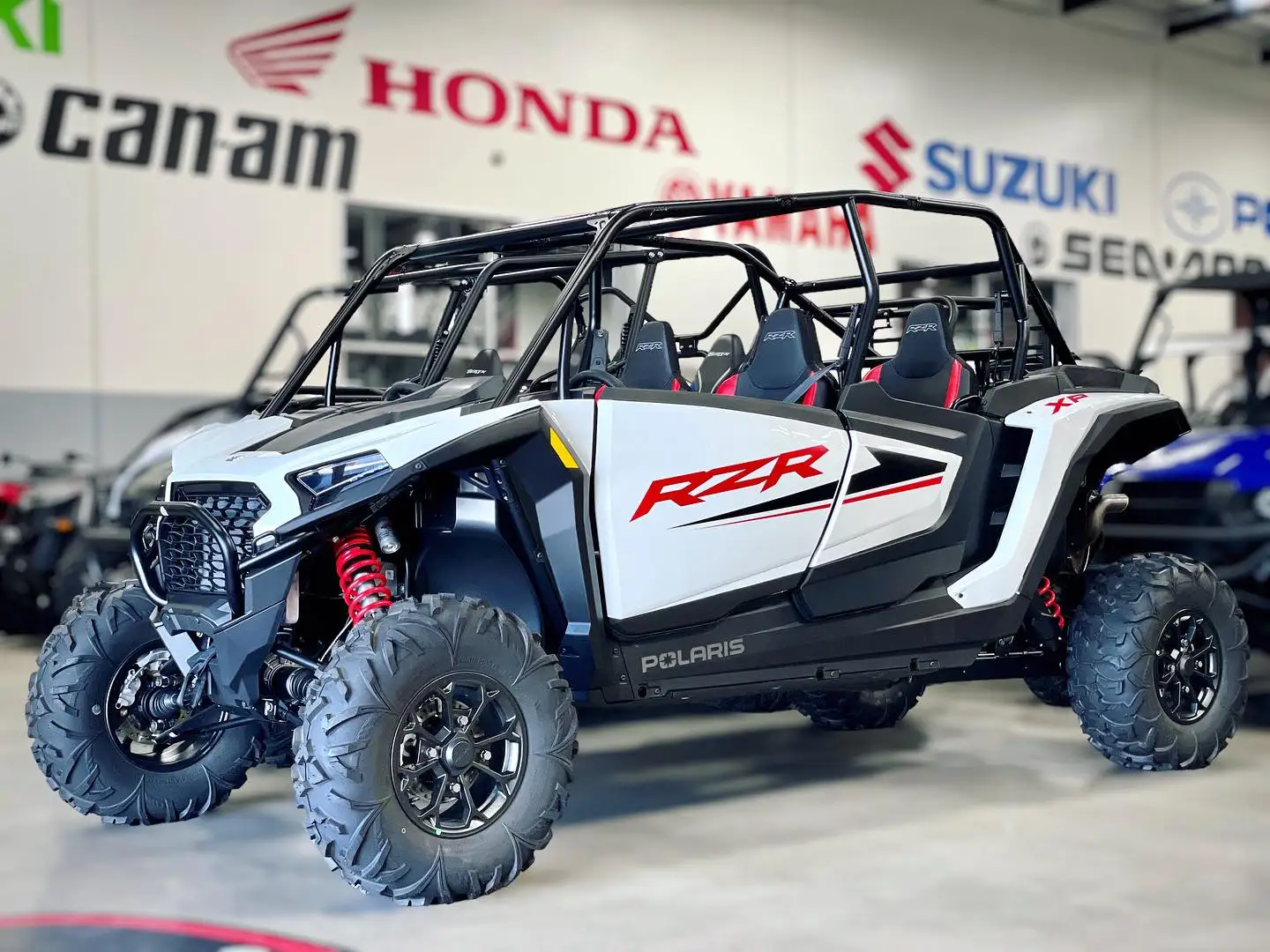 

Распродажа 2024 Polaris RZR XP 4 1000 Sport (белая молния) 4-местный UTV