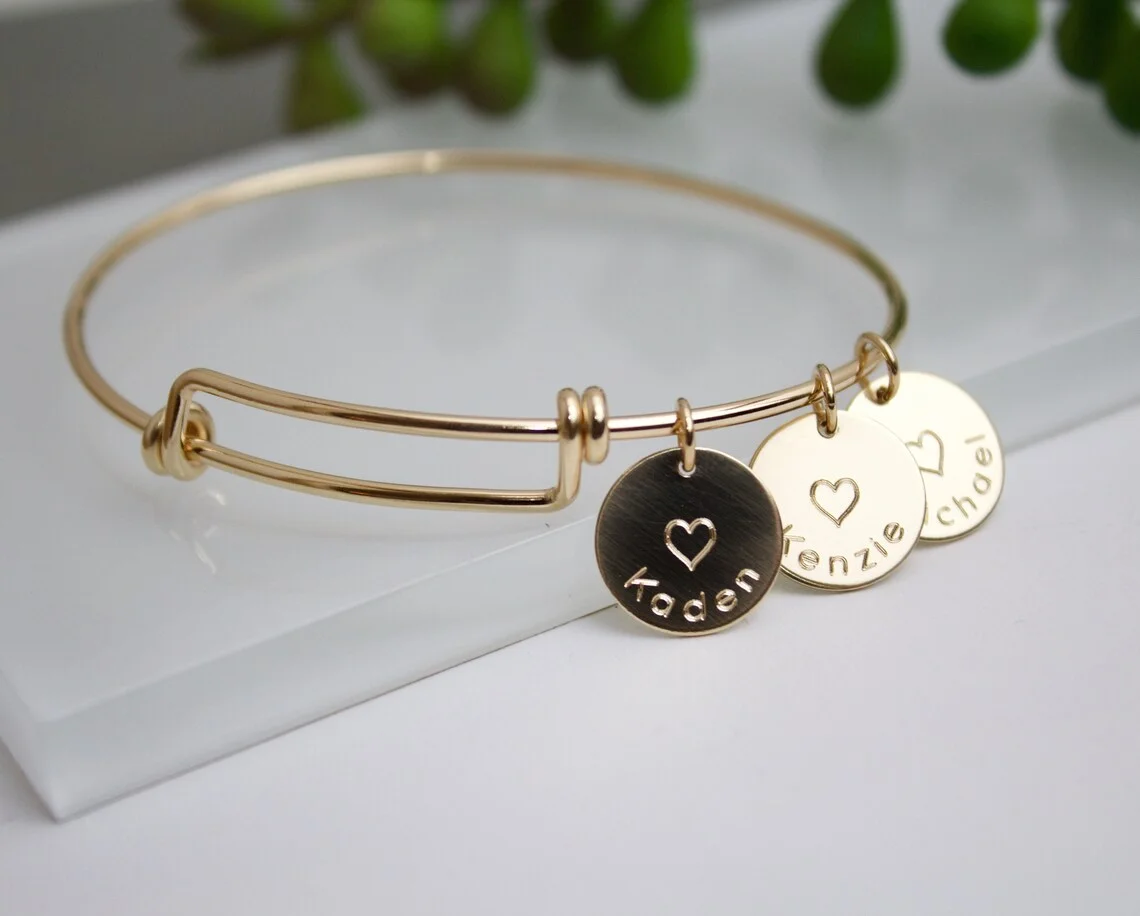 

Custom Bangle For Women Personalized Stainless Steel Round Laser Engraved Name Pendant Gold Bracelets Jewelry Gift mujer