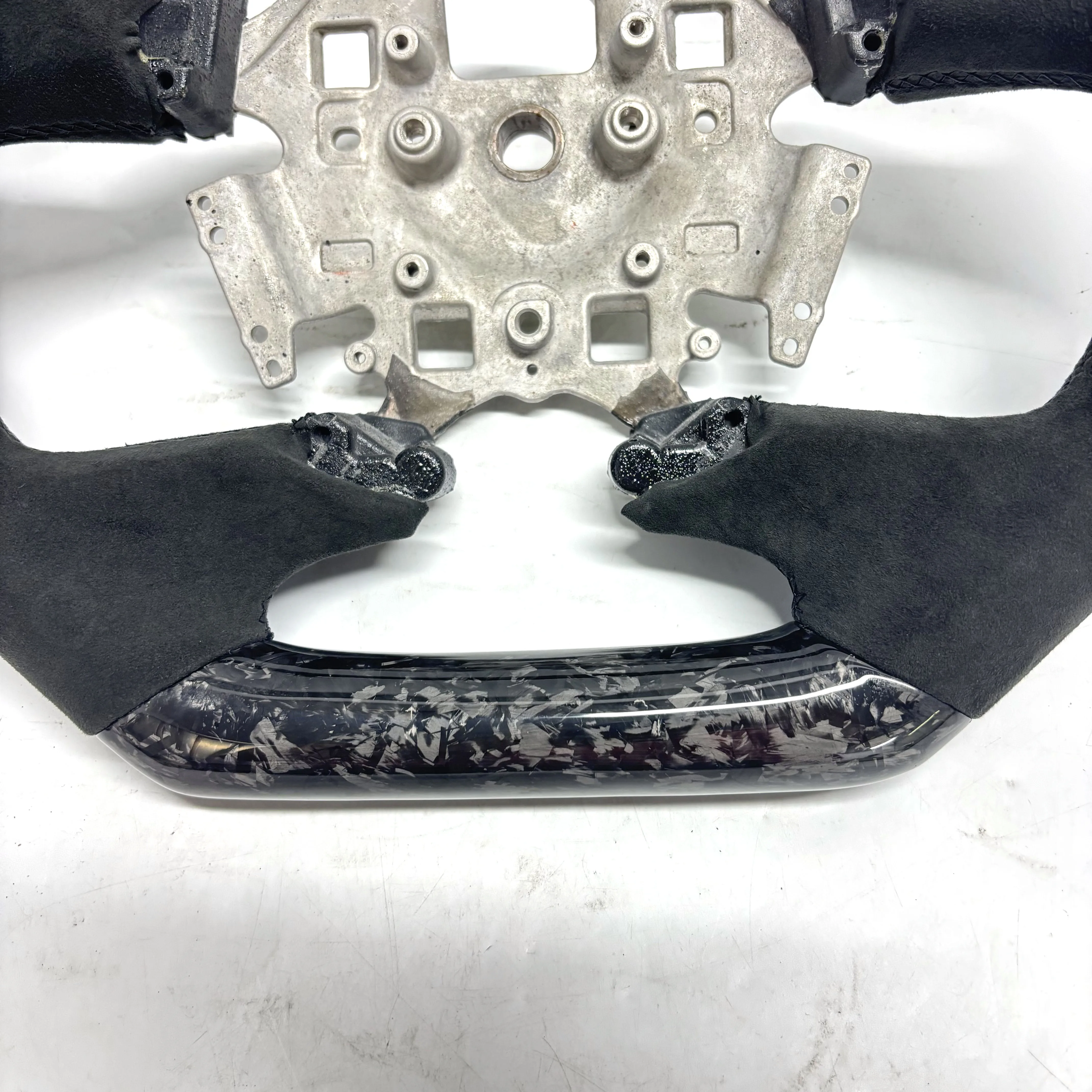 Retro Ford/FPV FG Falcon stuurwiel zwart Alcantara koolstofvezel