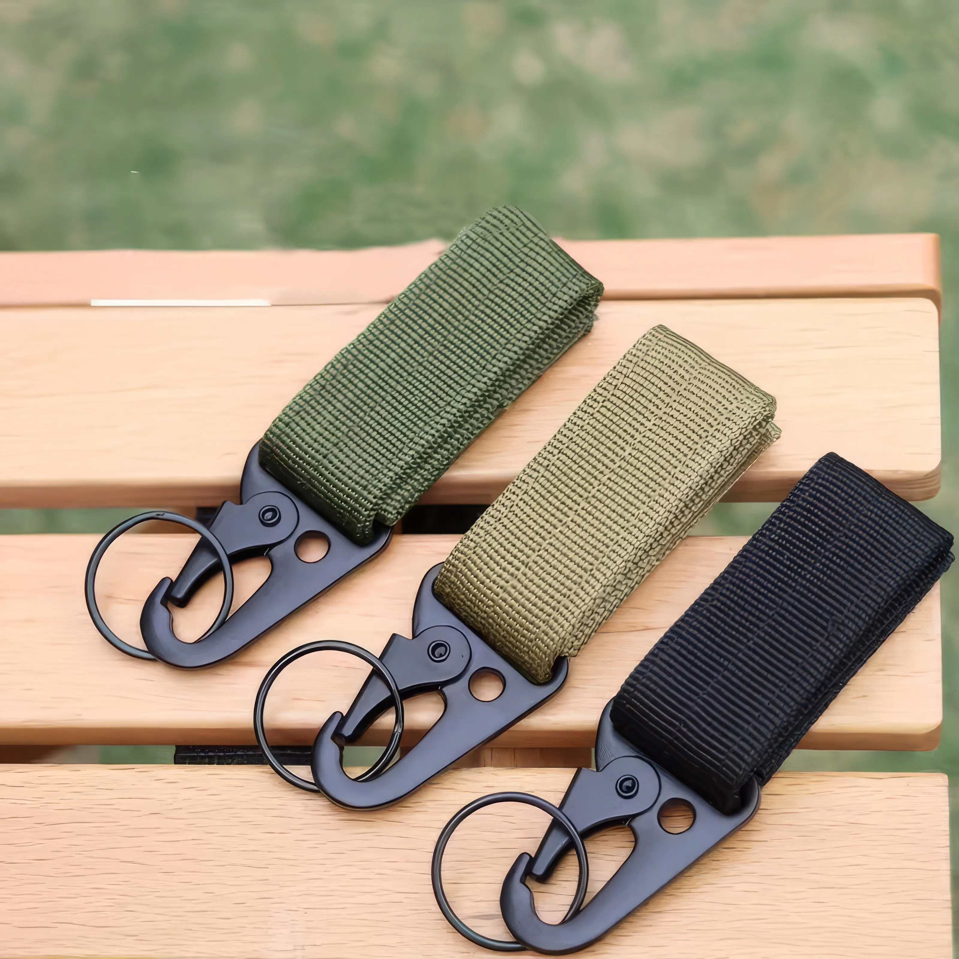 1/2 قطعة من مشبك تكتيكي من النايلون أسود/أخضر، مشبك عملي قابل للتعديل، مناسب للتخييم والمشي لمسافات طويلة في الهواء الطلق