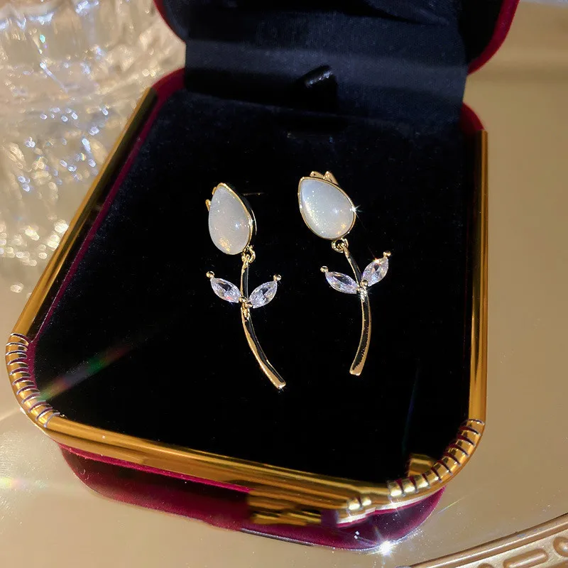 Vergoldete Kristallblatt-Quasten-Tropfenohrringe für Frauen, glänzende Zirkon-Blume, baumelnde Ohrringe, Hochzeit, Schmuck, Geschenk, Y2k – Detail 38
