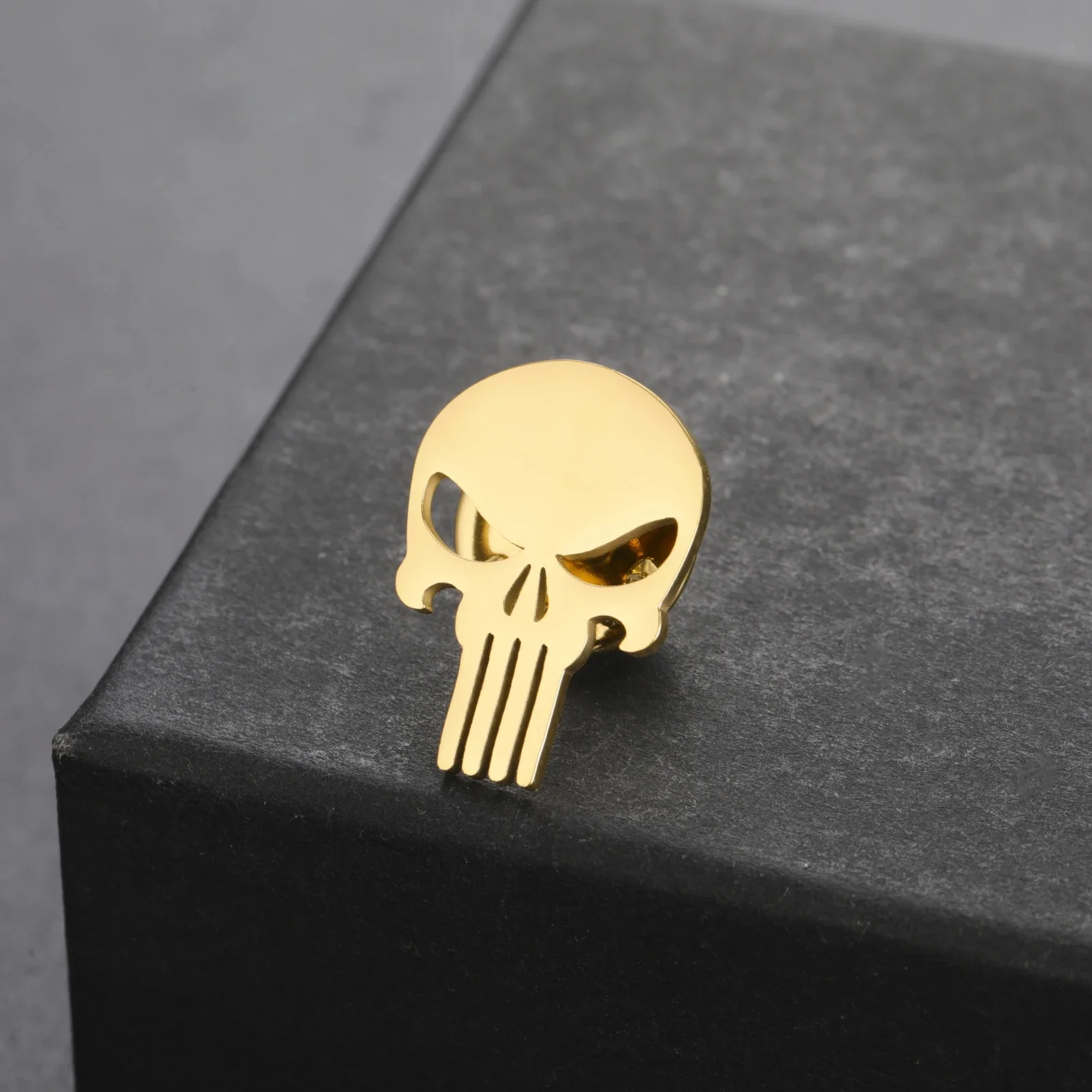 Broches de crânes punk Cazador, squelette, pour hommes et femmes, couleur or, acier inoxydable, badges pour sac à dos, bijoux, vente en gros, nouveauté 2026