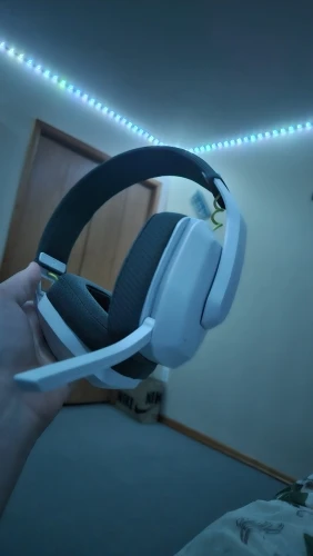 BINNUNE 2.4GHz Wireless Gaming Headset with Mic for PS5 PS4 PC Mac Playstation Bluetooth Gaming Headset with Microphone photo review