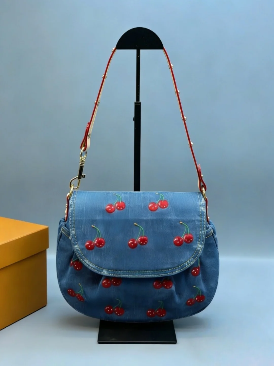 

2026 Women's New Shoulder Bag Fashion Simple Women's Bag 26X17cm ZX2611