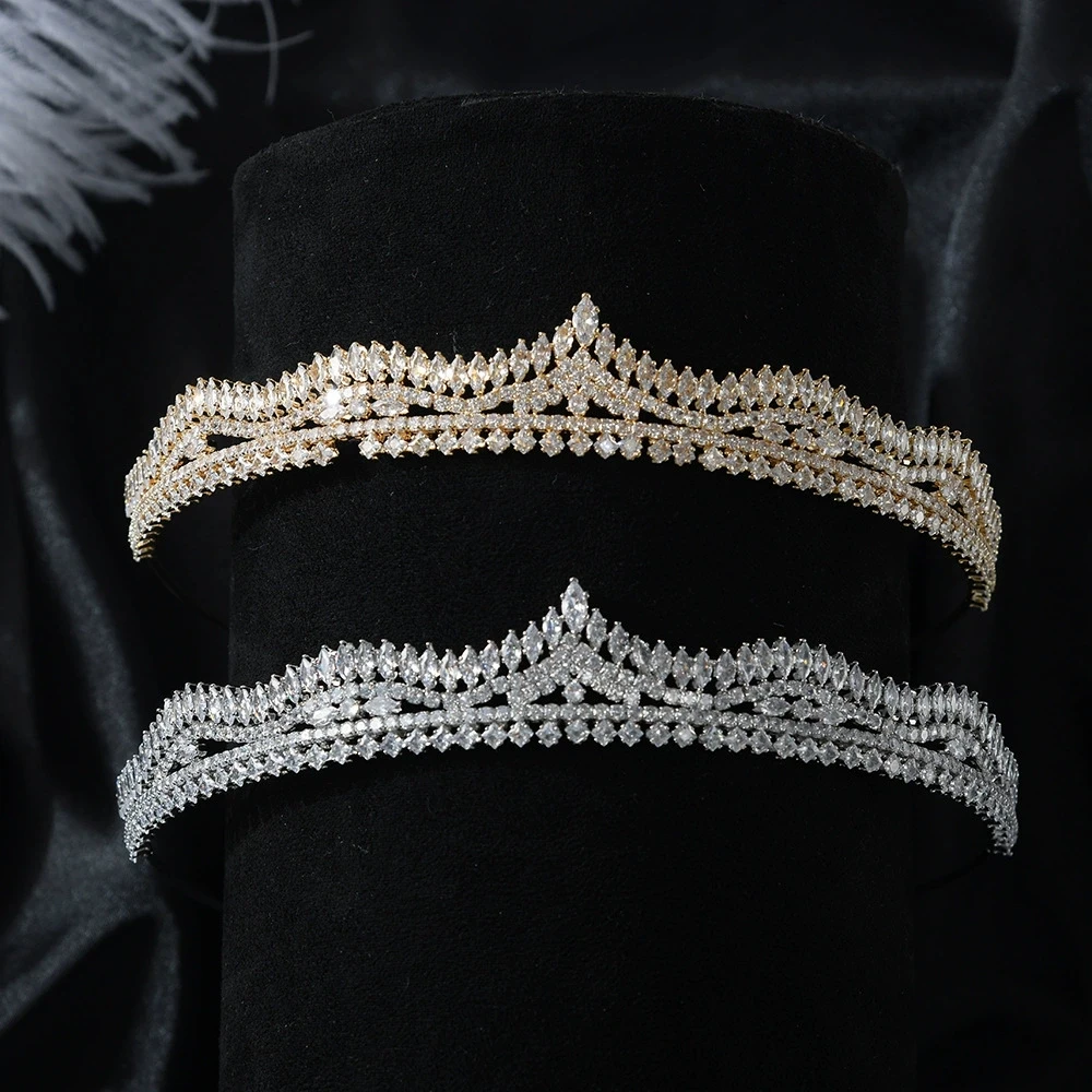 

Delicate Elegance Bride Crown Wedding Veil Headpiece Birthday Princess Light Luxury Glitter Wave Gentle Head Crown Tiaras