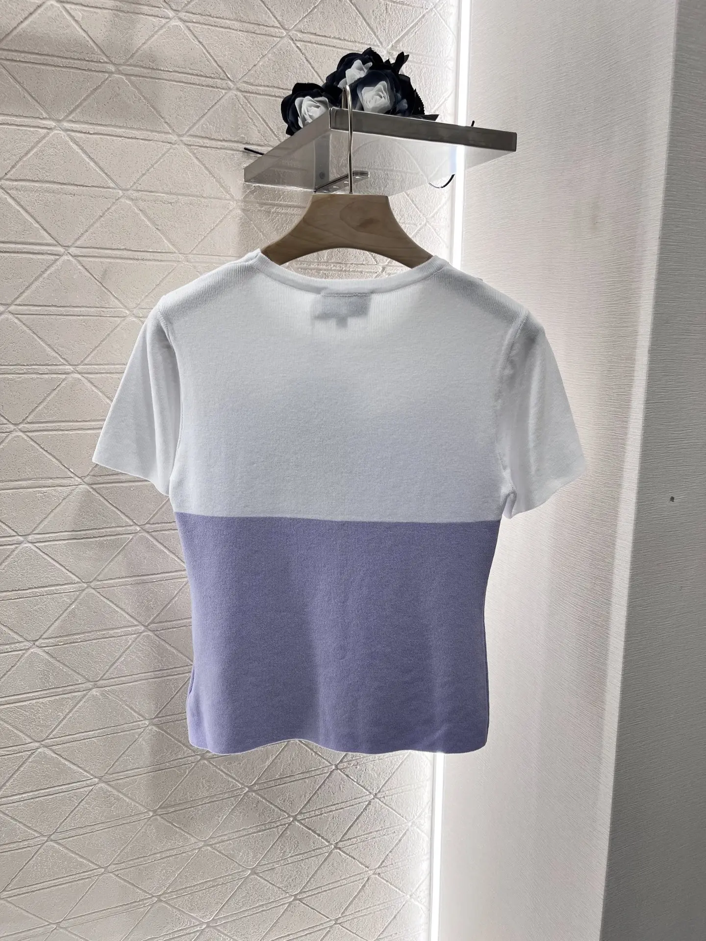 

2025 Summer New Women's Wear Color Contrasting Two Piece Knitted Sweater Top Made of Wool Yarn Comfortable Elastic WYY-104