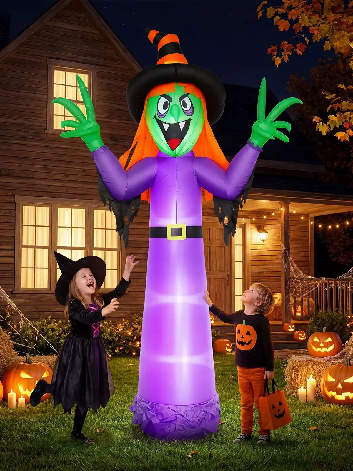 Aufblasbare Halloween-Dekoration mit Hexen und Kürbis, Outdoor-Feiertagsdekoration für Garten und Rasen, Inklusive Luftpumpe und Trick-or-Treat-Basis