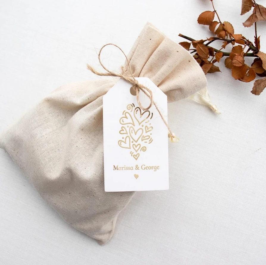 

50pcs Personalized Wedding Favor Tags Rose Gold Foiled Custom Heart Design Gift Tag Gift Tags with Bride and Groom Names Gold We