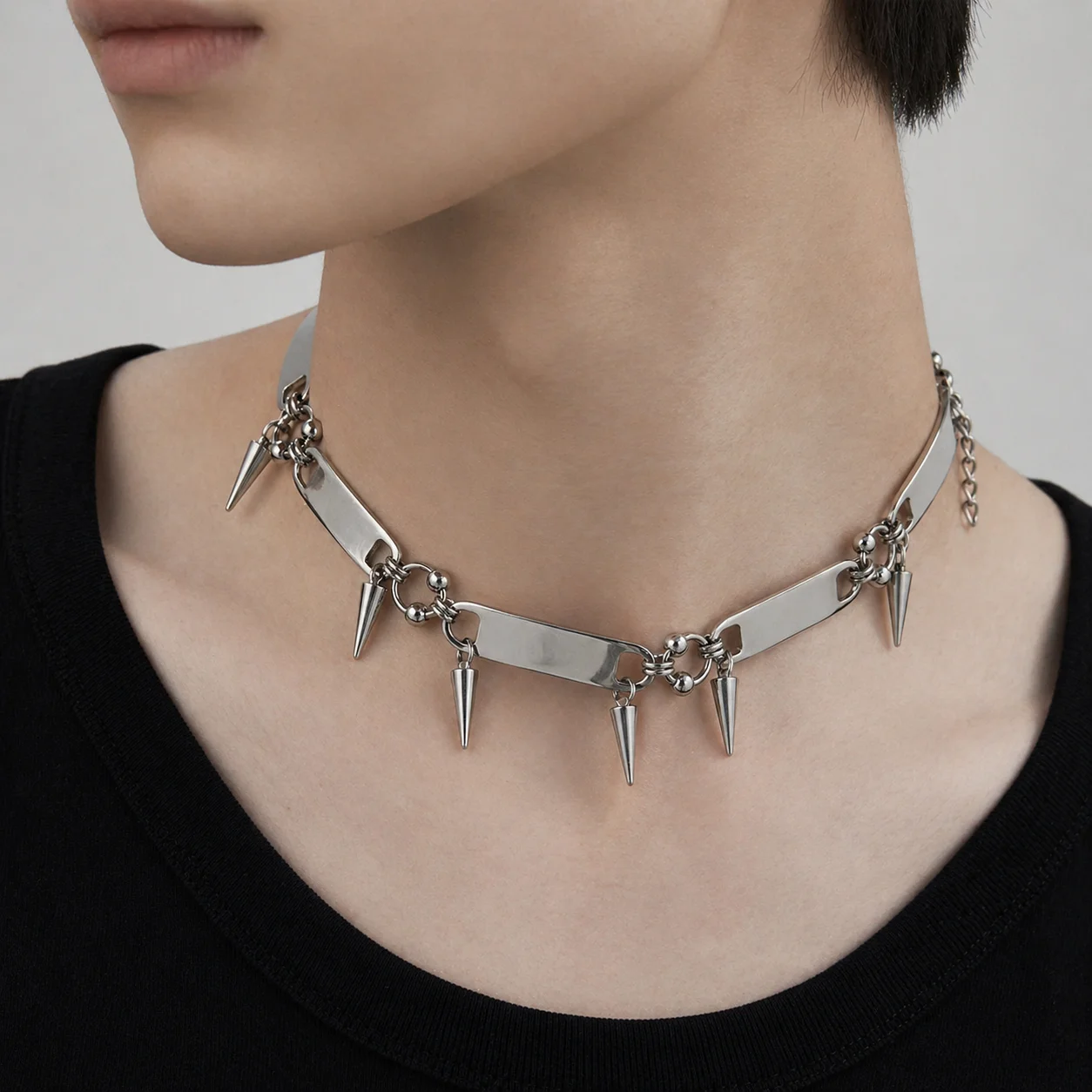 Srebrny naszyjnik choker z kol – Goth Punk Spike Choker recenzja i cena