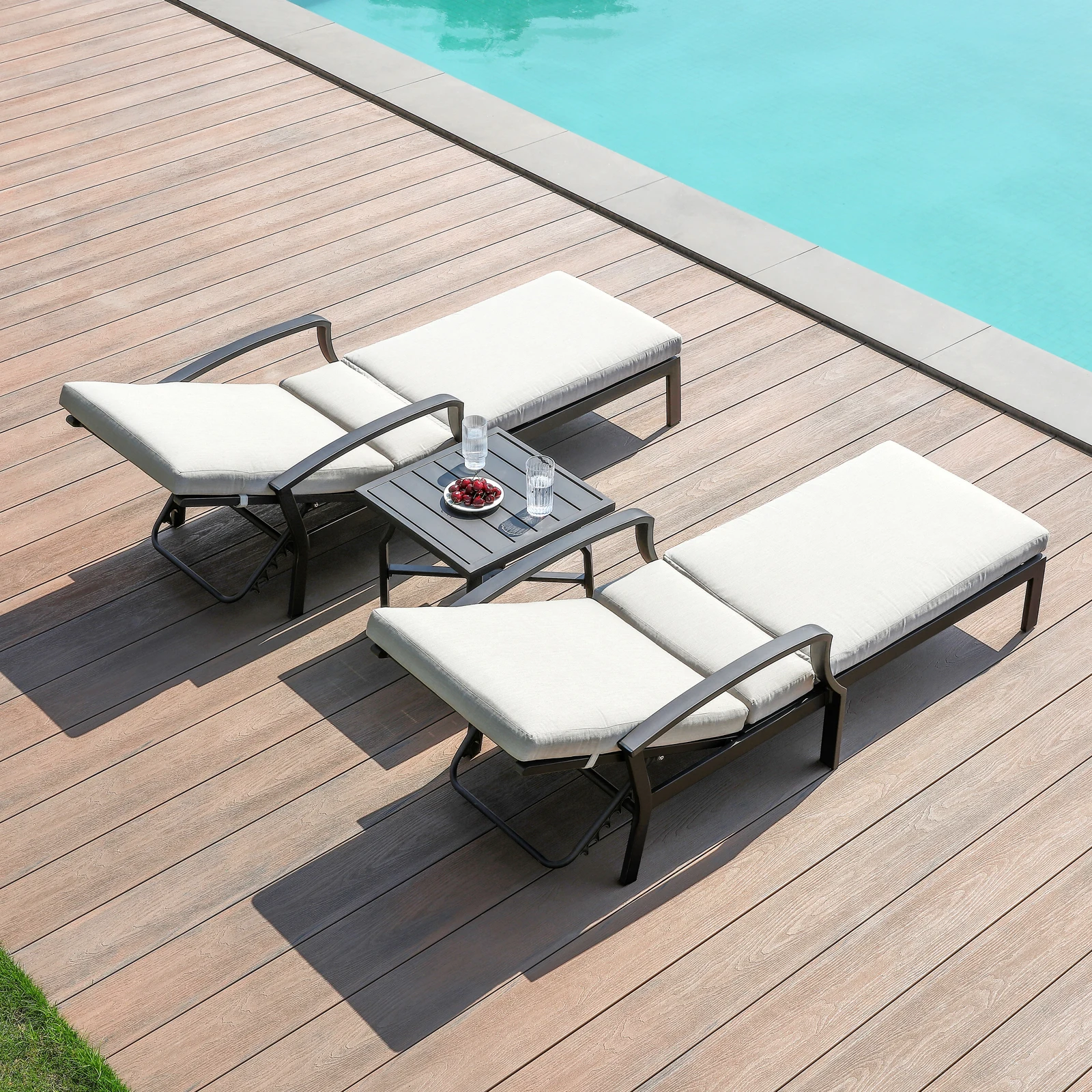 SeeHill 3-Piece Patio Chaise Lounge Set, Aluminum Outdoor Loungers with Cushions and Side Table for Poolside or Backyard