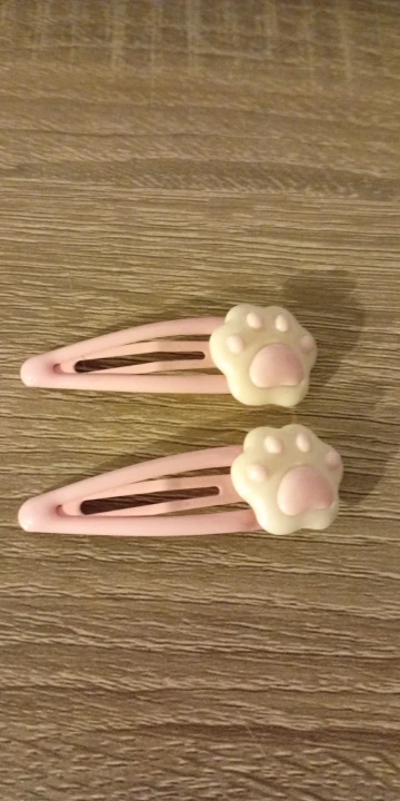 M2EA Cartoon Paw Shape Hairpins Hot Girls Cartoon Hair Clip Headdress Y2k Style Cartoon Paw Hair Clip for Woman photo review