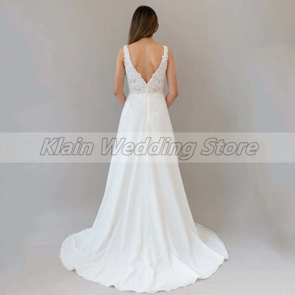 Customized Classic And Sexy Deep V-Neck Chiffon Wedding Dress Ladies Lace Sleeveless Court Train Applique Backless Bridal Gown C