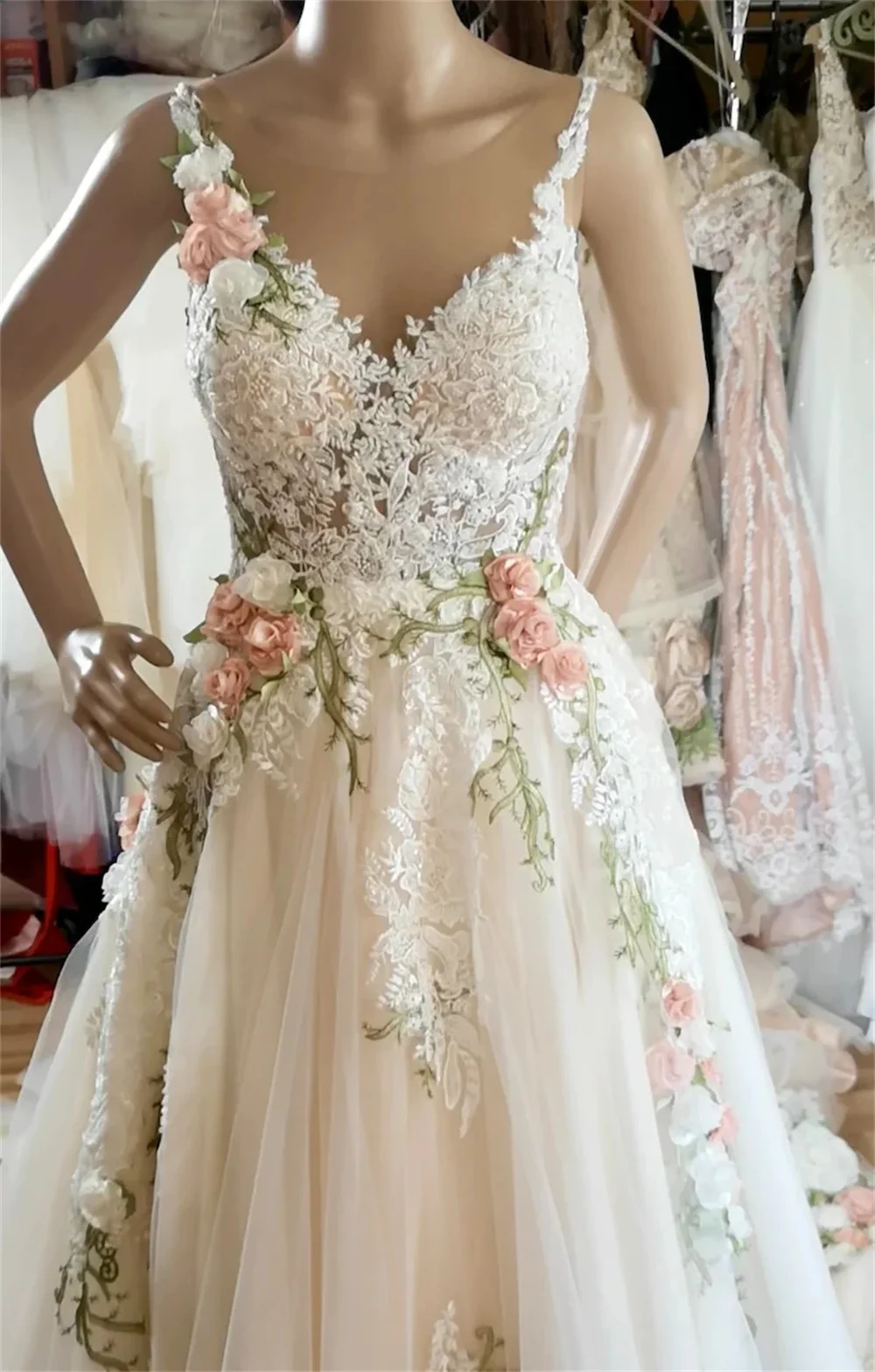 Customized 3D Floral Appliqué Bridal Wedding Dress Sleeveless V Neck Tulle A Line Dress Party Wedding Evening Formal Occasion