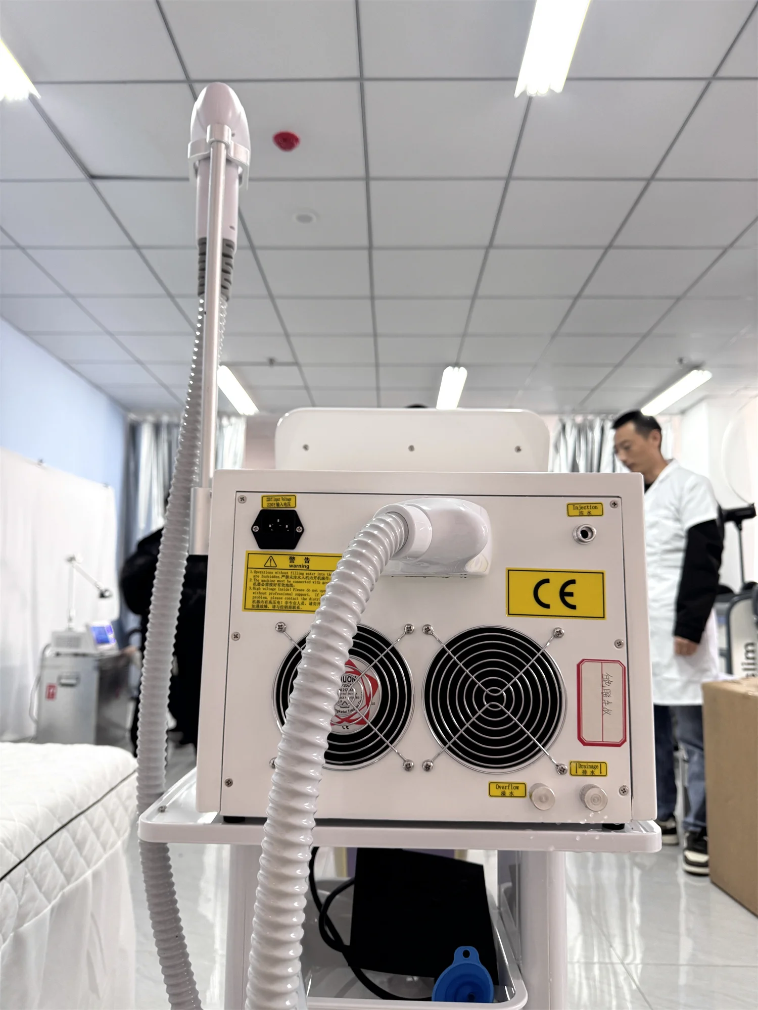 

4000W 808 Diode Ice Laser Hair Removal Epilator Machine Professional Soprana Ice laser 4 wavelength 755 1064 808nm Permanent byS