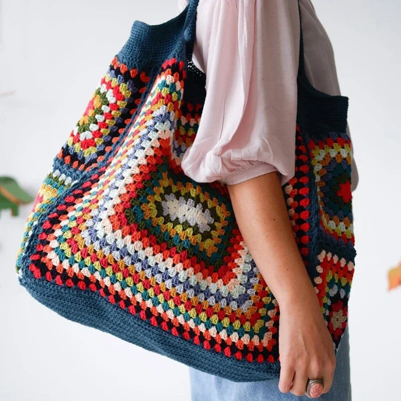 Handmade Granny Square biała granatowa torba na ramię kolorowe szydełkowe portfel dziecięcy Vintage Hippie Knitting torebki na letnią plażę — zdjęcie 2
