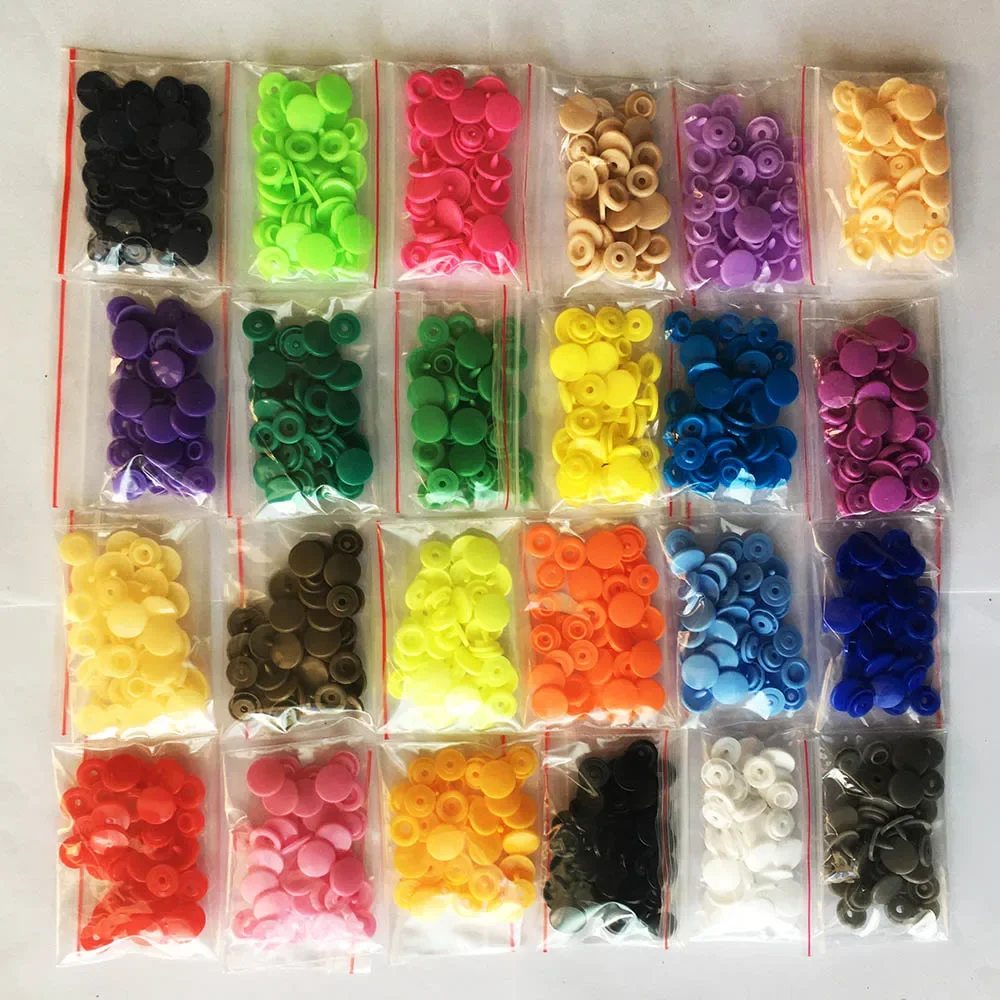 Boutons à pression en plastique T5, pour vêtements, bricolage, attaches à clous de pression, utilisées pour les enfants, couches, bavoirs, sacs, dossier, 24 couleurs, vente en gros