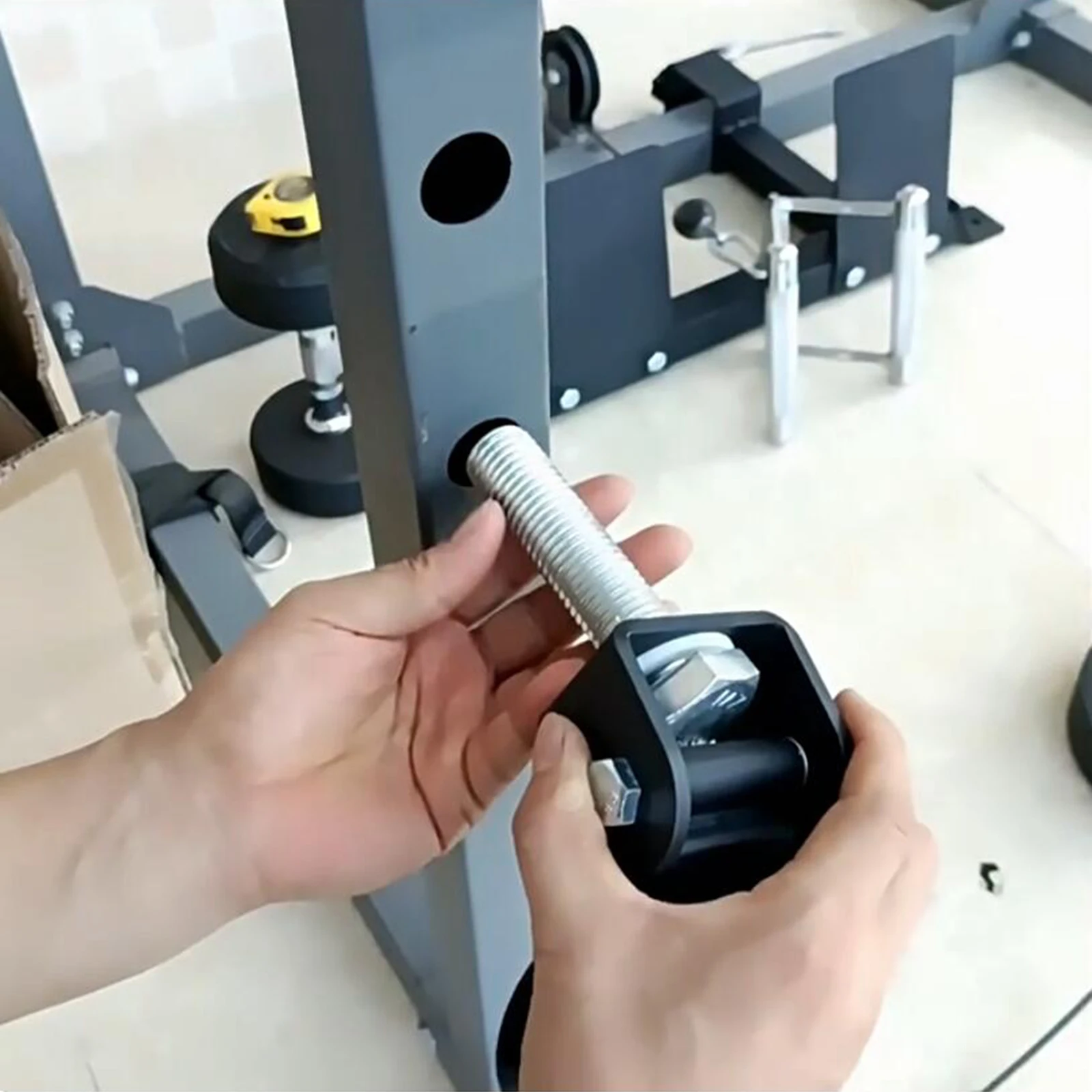 

Gym Pulley Block Rack Mounted Swivel Pulley Parts Heavy Duty DIY Fitness Pulley for LAT Pulley System Attachments Strength
