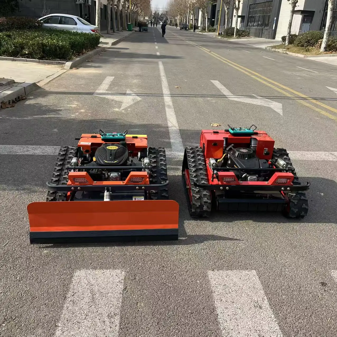

Custom-Built Smart Tracked Lawn Mower Remote-Controlled Garden Robot with Snow Plow Attachment CE & EPA Certified