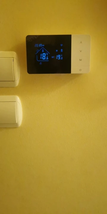 Smart Tuya WiFi Thermostat for Gas Boiler Heating /Cooling Powered by Battery/USB Works With Alexa Google Home photo review