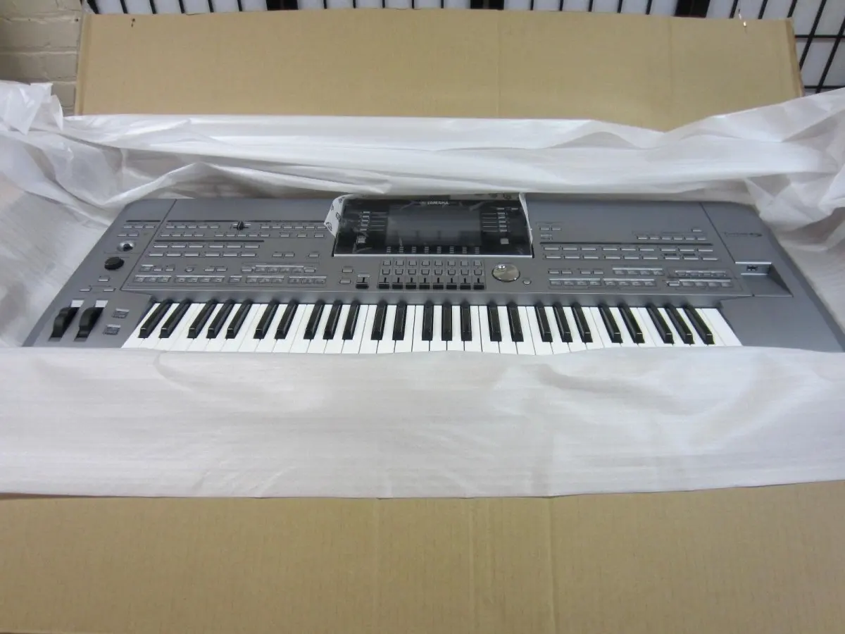 New discount 3amaha Tyros5 76 Key Arranger Workstation