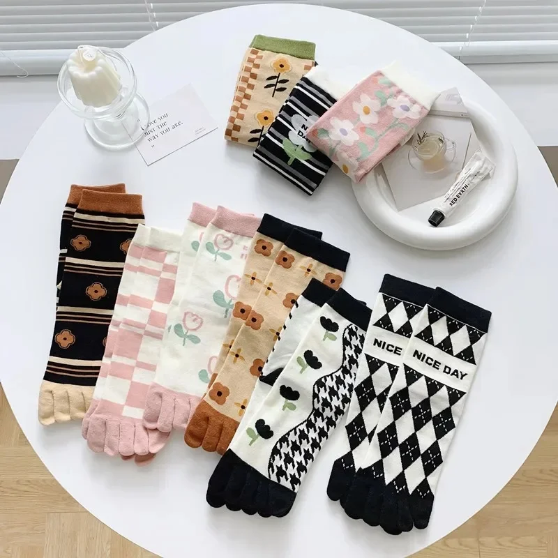 Chaussettes de bottes en coton pour femmes, chaussettes à cinq doigts, en pur coton, imprimées, chaudes, cadeau de noël, automne et hiver