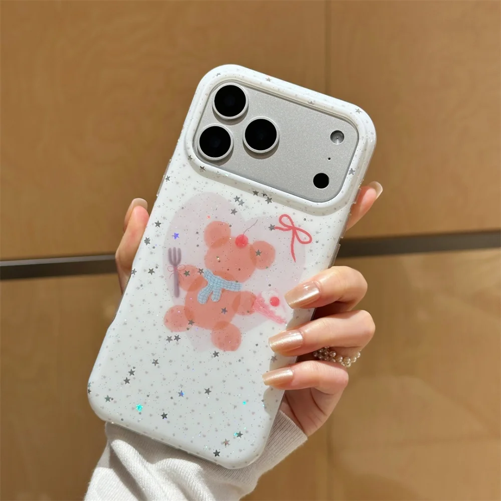 เคสโทรศัพท์ลายหมีน่ารัก เย็บแบบเรียบง่าย สำหรับ iPhone 17 16 ProMax 14 15 Pro เคสโทรศัพท์แบบใหม่ น่ารัก กันกระแทก ป้องกันอย่างดี