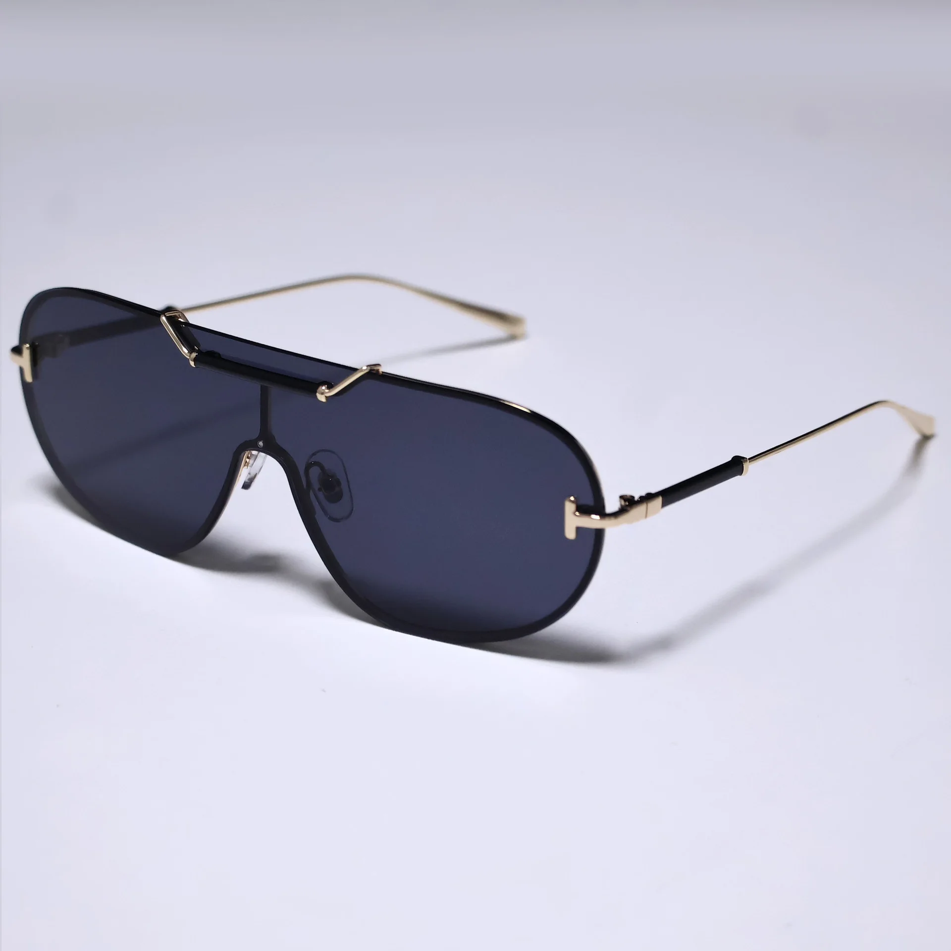 Luxury Design Vintage Pilot Sunglasses For Men Classic Oversized One-piece Lens Alloy Frame Gradient Sun Glasses Driving Shades