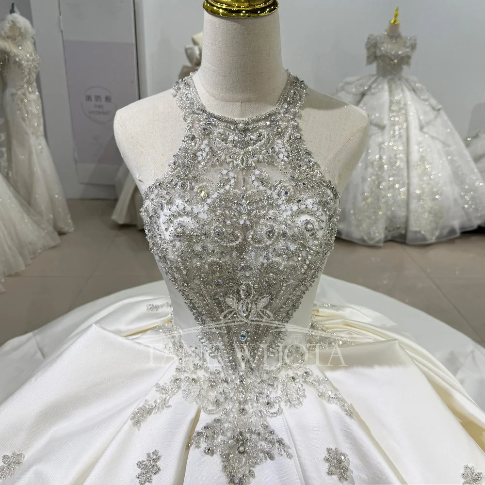

Sexy Wedding Dress Halter Sleeveless Keyhole Back Lace Up Crystal Beading Sequins Luxury Bridal Dress