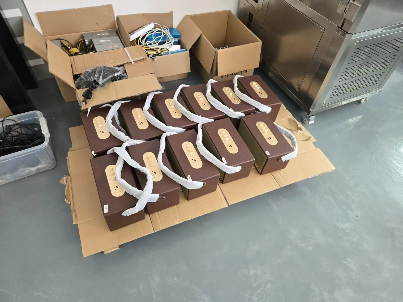 🚨   DISPONIBILE AGORA! 🚨   Il FLUMINER L2 – il primo minatore in stile altoparlante al mondo! 🎶 💠   1–1,2 GH/s | ⚡   230-280W | 🔇   ~35 dB