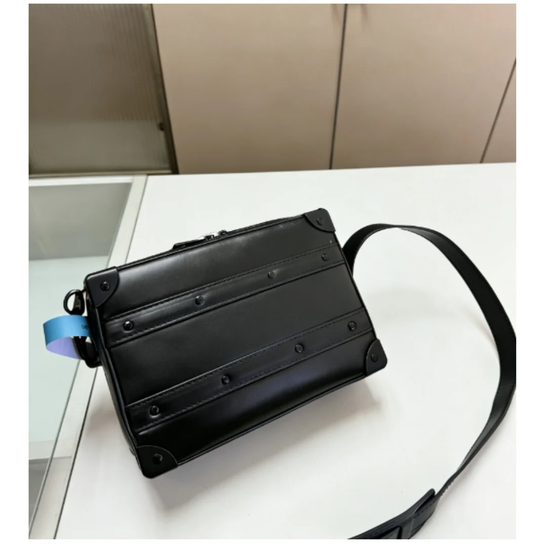 

New Size 21CM Women's Fashionable And Versatile Letter Print Hand-held Crossbody Box Bag No box