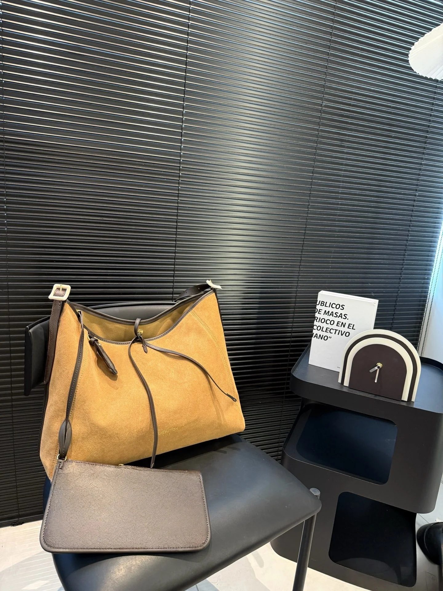 

25. Новая модная мягкая ткань большой вместимости поставляется с небольшой сумкой, повседневная сумка