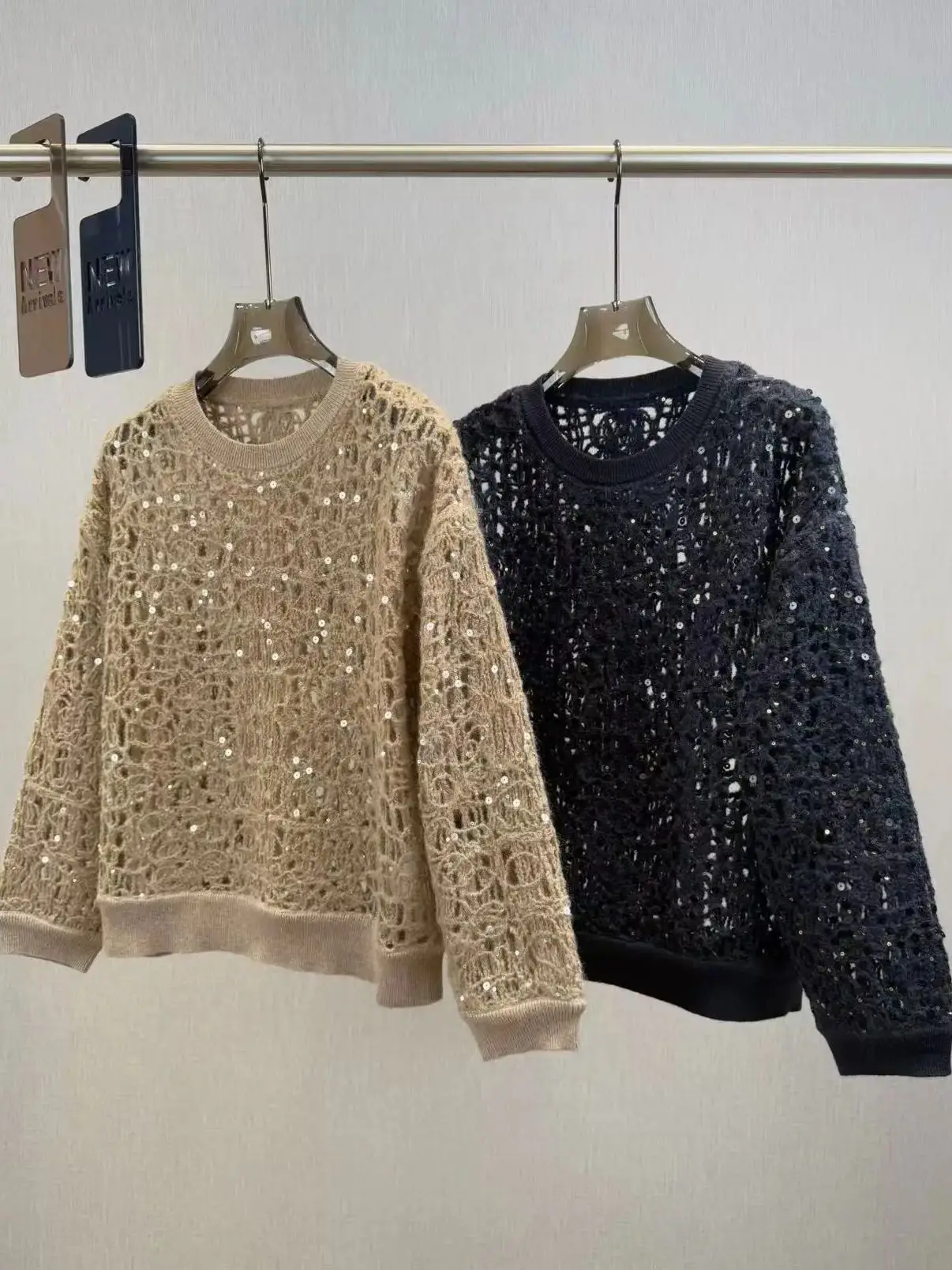 

Luxurious autumn-winter sequin hollow-out long sleeve sweater