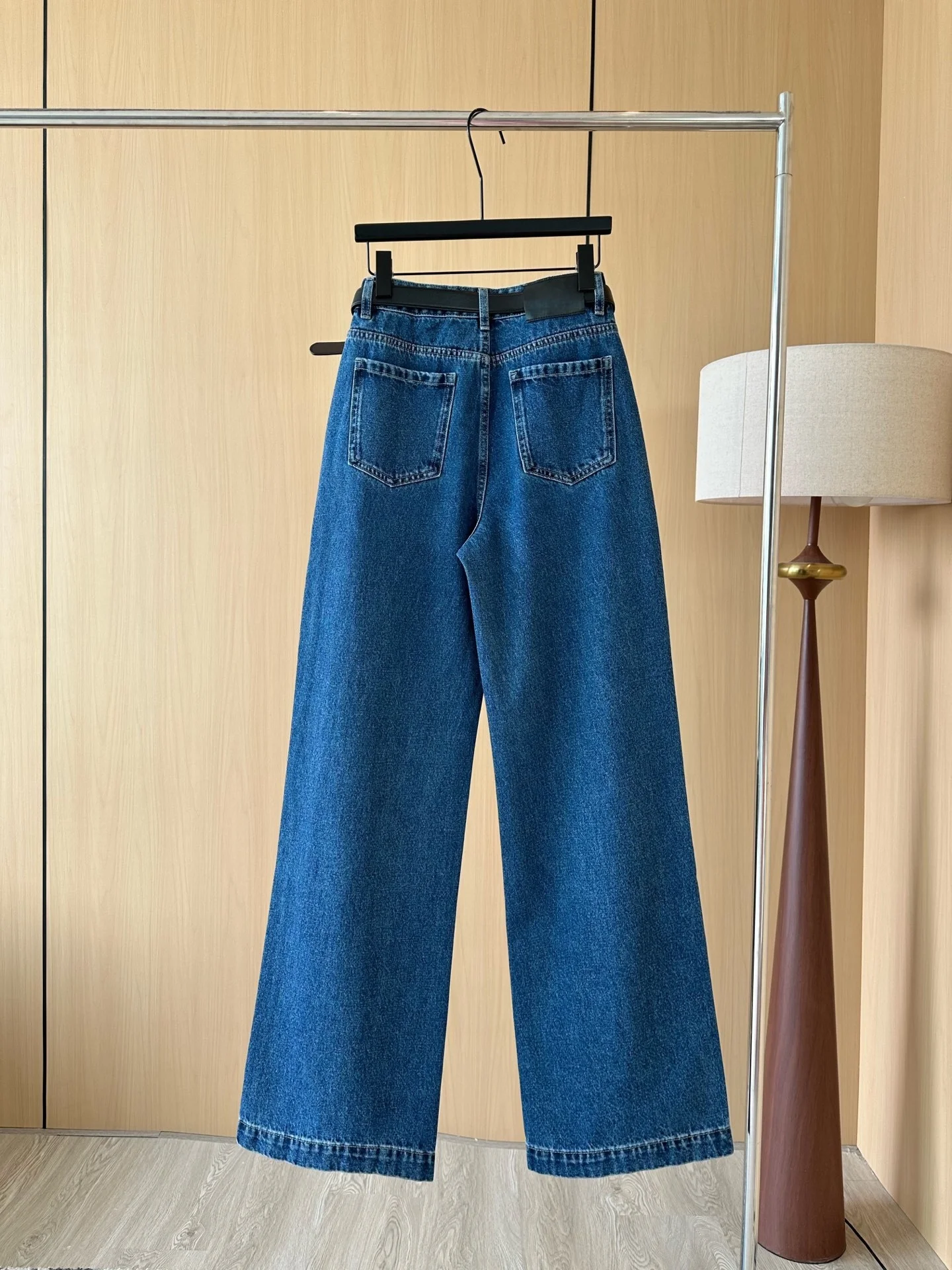 

2025 Summer/Autumn New Women's Double Pocket Decorative Jeans with Belt