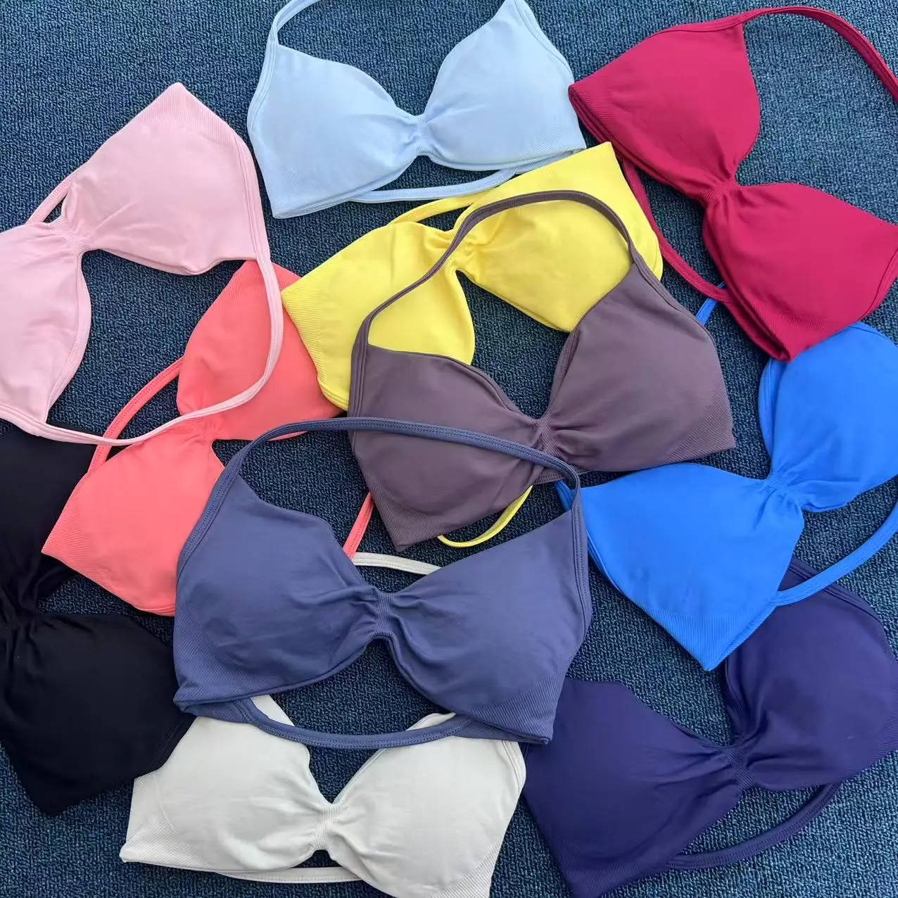 اليوغا الصالة الرياضية مجموعة 2 قطعة المرأة Strappy اليوغا الصدرية الأعلى تجريب Scrunch السراويل الرياضية البدلة اللياقة البدنية الملابس سلس اليوغا مجموعة