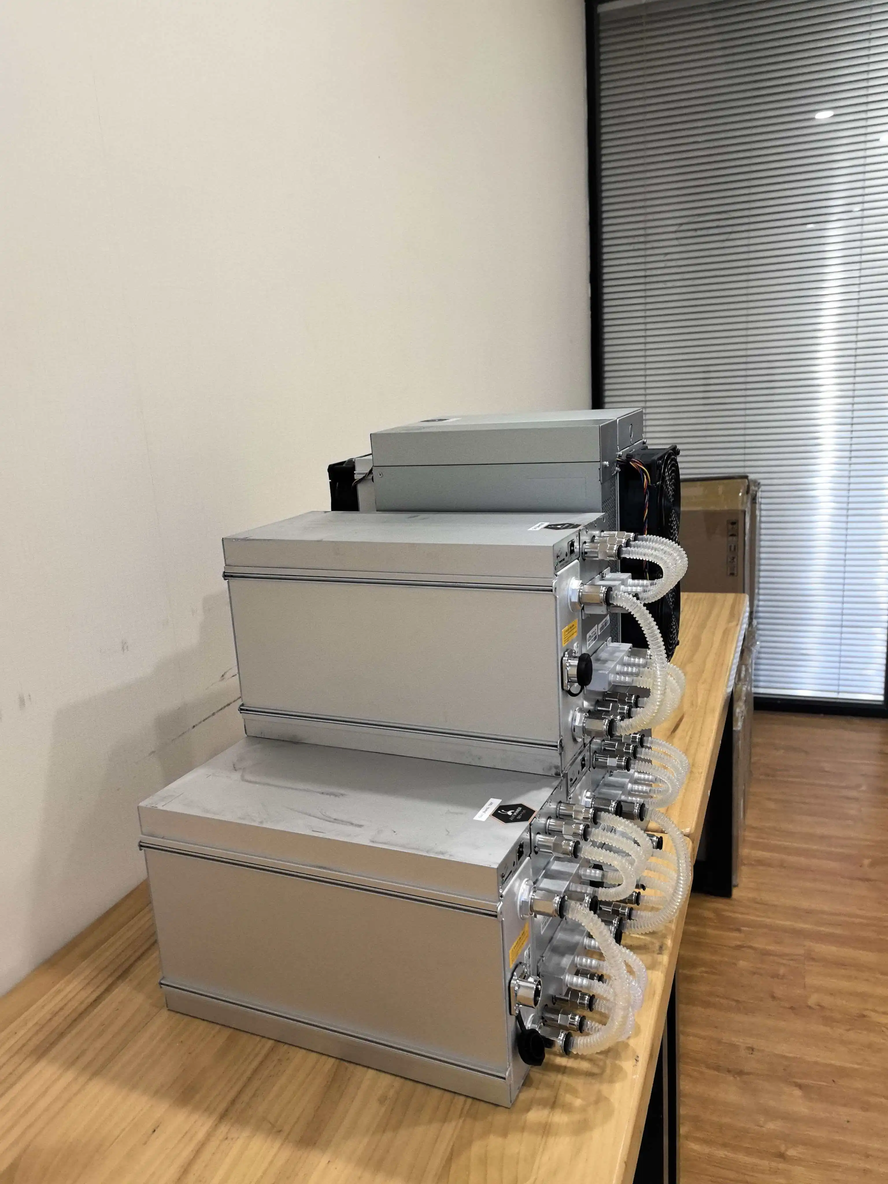 Bitmain Antminer S2…