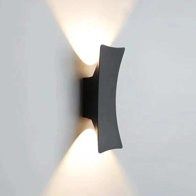 Applique Murale LED Noire Étanche en Aluminium, Luminaire d'Extérieur, Idéal pour une Chambre à Coucher, 6W