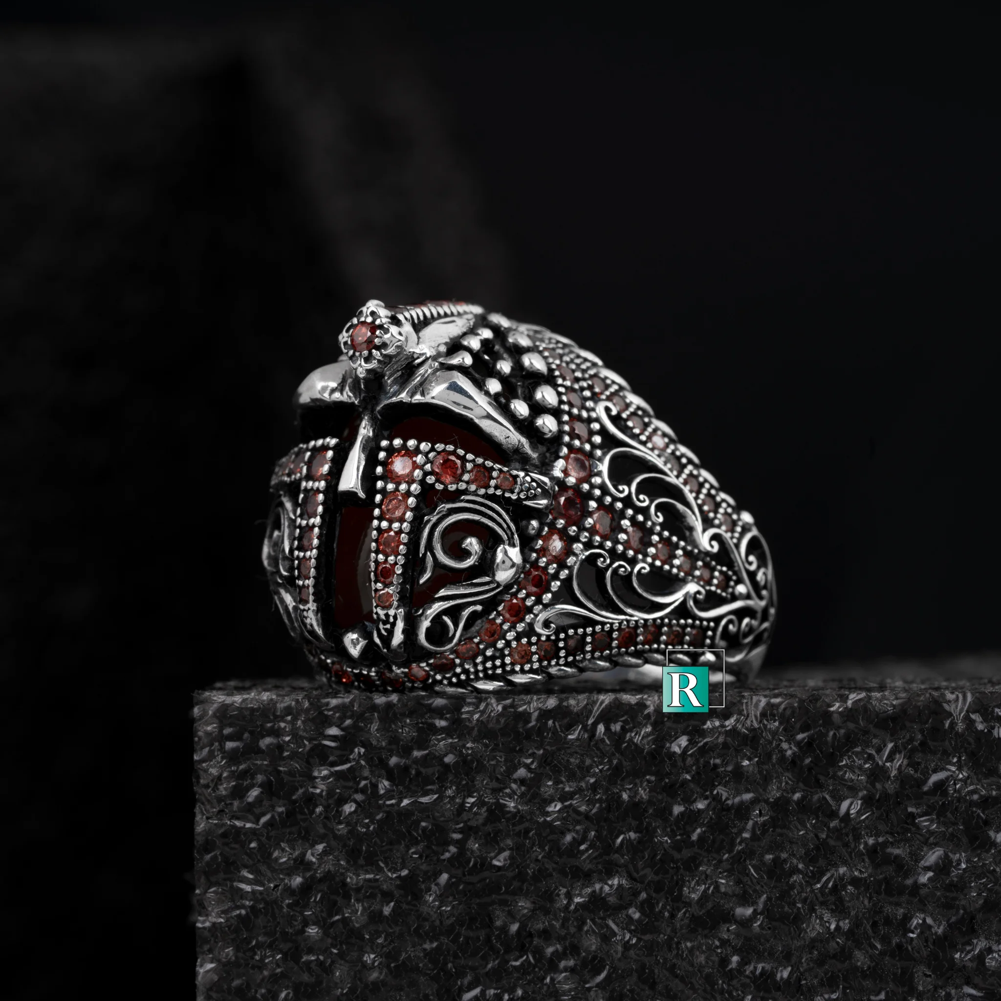 

925 Sterling Vintage Silver Warrior Helmet Figur of Luxury for Men Fancy Zircon Stone Rings Handmade