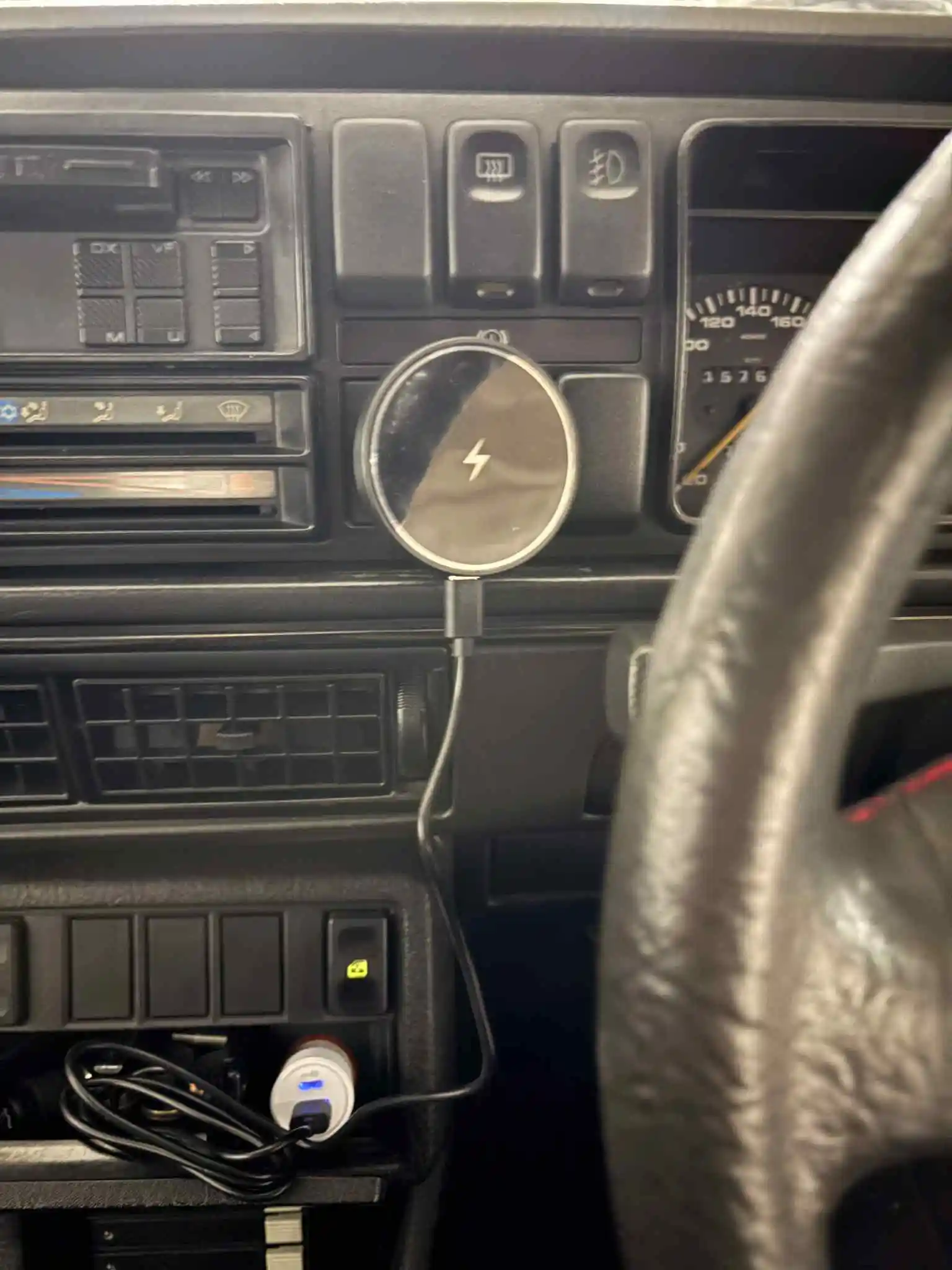 

Phone Mount Holder Support for Mag Safe Charg-er For VW MK2 Golf Jetta GTI GLI 8V 16V, Fit both left and right hand drive models