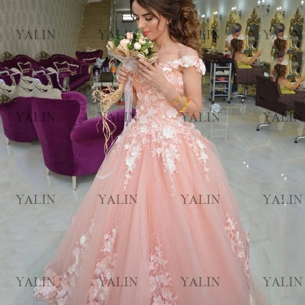 YALIN Luxury ปิด Shouder Quinceanera เดรสรถไฟลูกไม้เย็บปักถักร้อยชุดราตรี Elegant Backless A-Line ชุดบอล