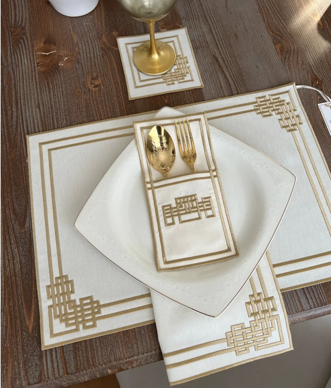 Gold Embroidered Placemat Set 6 People