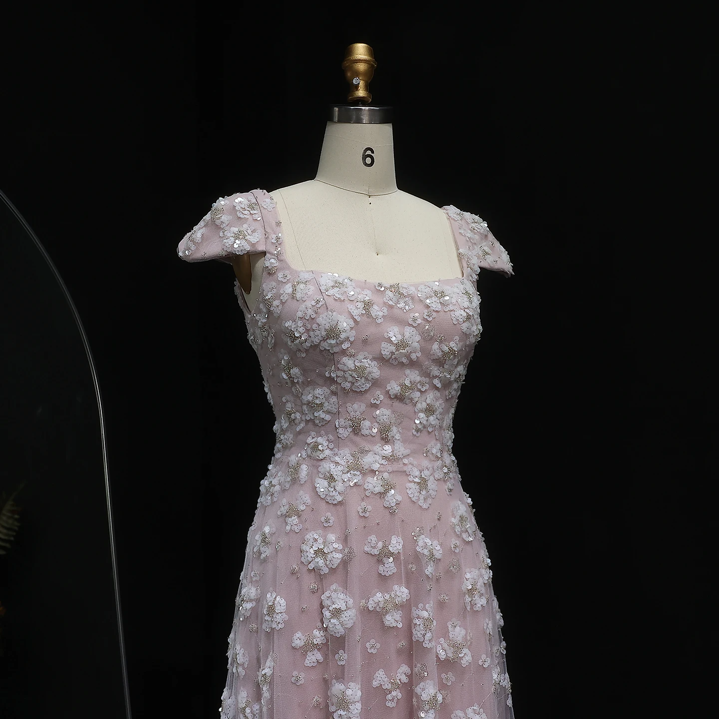 Sharon Said Elegantes, zartrosa, florales langes Abendkleid 2026, Hochzeitskleid mit quadratischem Ausschnitt und offenem Rücken, Party- und Ballkleid SS602, individuell anpassbar – Detail 11