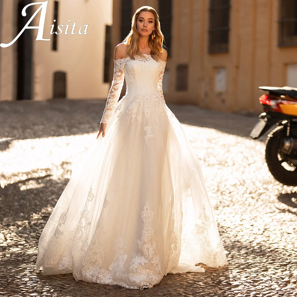 

Romantic Boat Neck Wedding Dresses Lace Long Sleeves Appliques Bridal Gowns Illusion Back With Buttons Vestidos De Novia